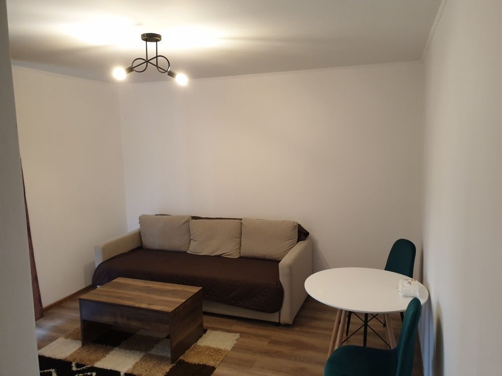 APARTAMENT IDEAL PENTRU INVESTIEI ZONA VICTORIEI - Poză 1
