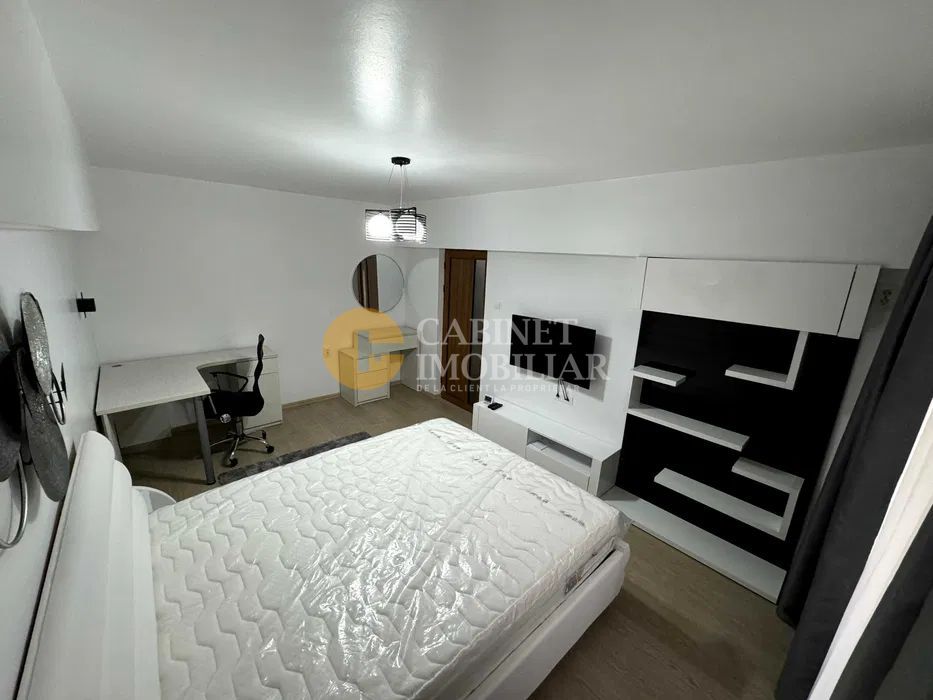 1 Camera Decomandat- Renovat Modern-Mobilat si Utilat - Poză 2