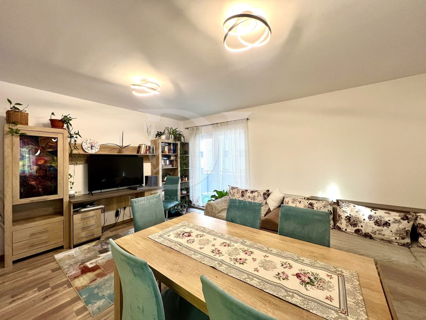 Apartament la cheie / etaj intermedair / Zona Vivo - Poză 2