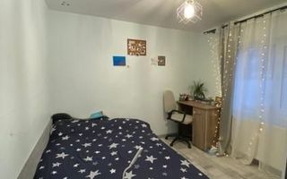 3 Camere Decomandat-Renovat- zona Alexandru cel Bun- bloc 1982 - Poză 2