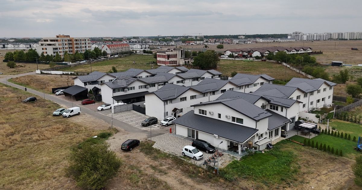 Casa / Vila cu 4 camere de vanzare in Pipera, Bucuresti THE HAT REAL