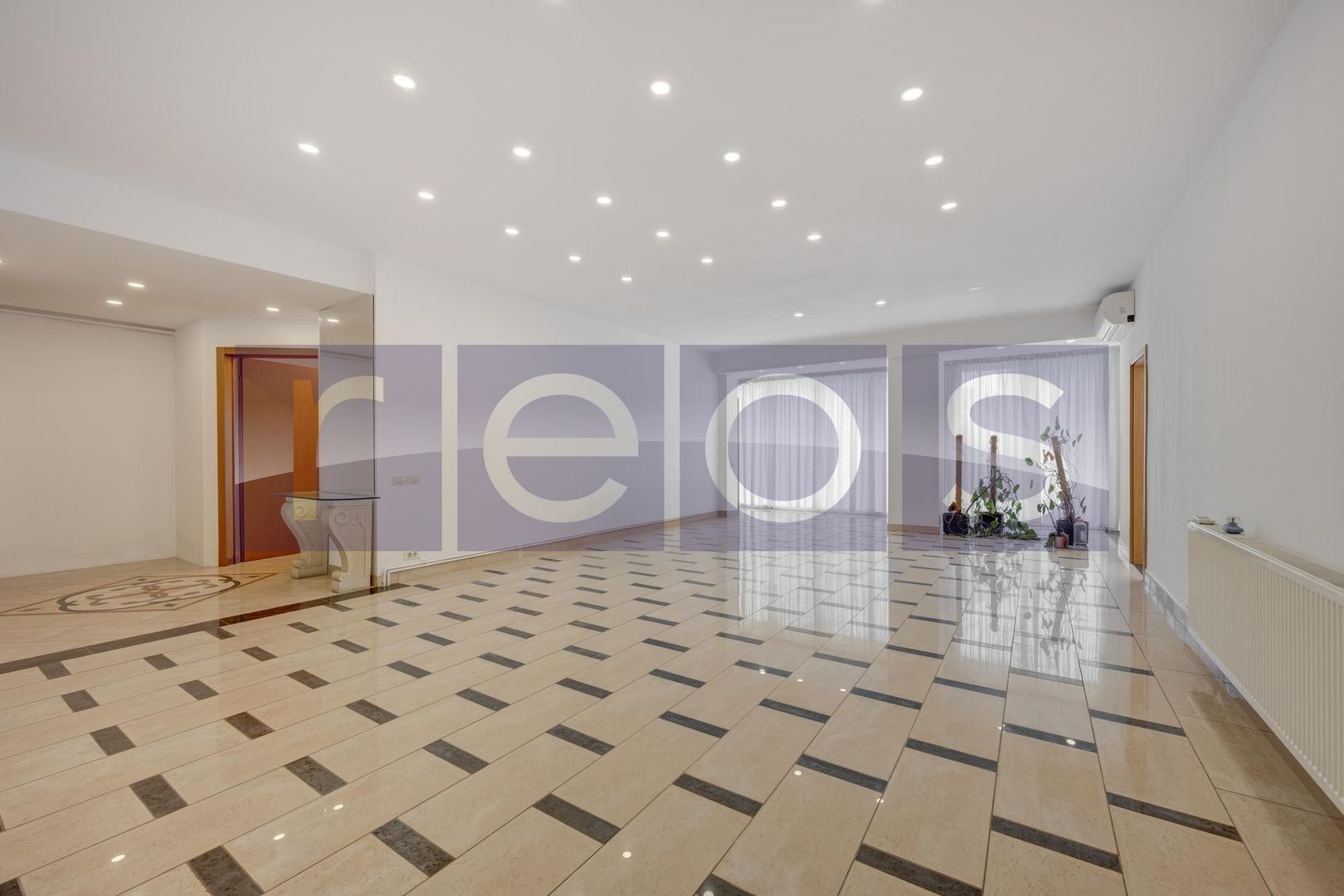 VANZARE APARTAMENT DEOSEBIT PARCUL BORDEI 160MP | 4 CAMERE | PARCARE | - Poză 1
