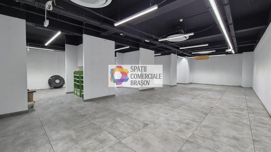Spatiu comercial de inchiriat Brasov cu vad - 202 mp - Poză 1