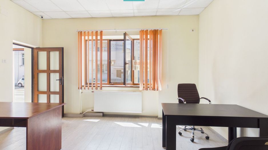 Spațiu central birou/locuință – Str. Primăriei - Poză 3