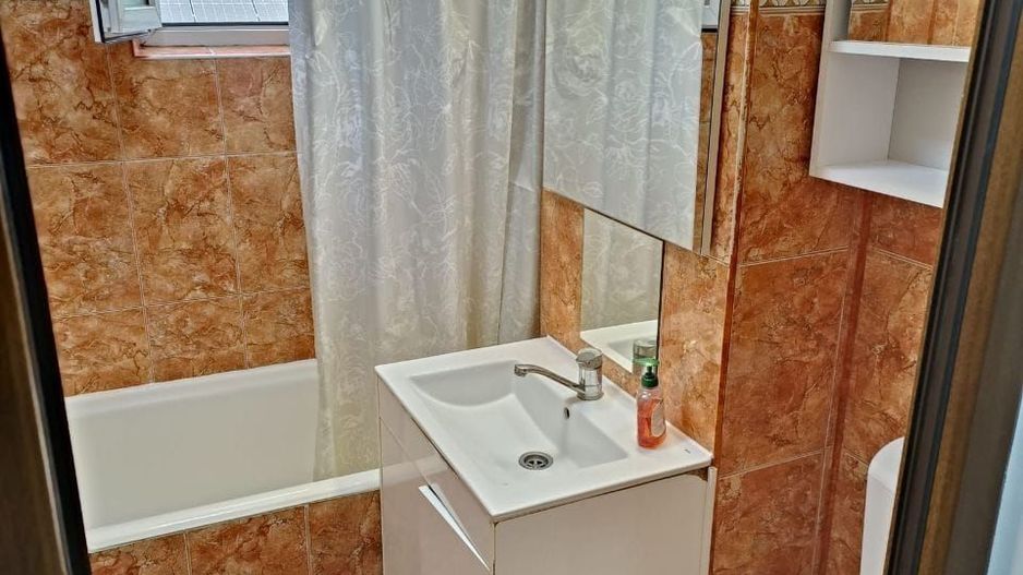 Vanzare - apartament cu 3 camere, etaj intermediar -  Siderurgistilor - Poză 6