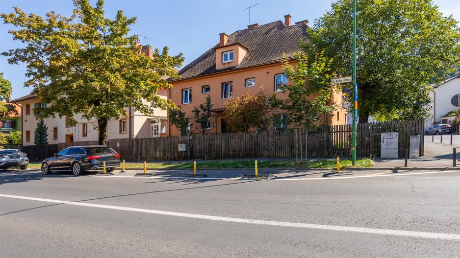 Oportunitate unica | Ap 3 camere cu 105 m utili | Priveliste | Curte Central Brasov - Poză 18