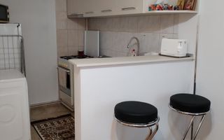 Garsonieră la casă, in zonă centrală, cu pod și beci. - Poză 5