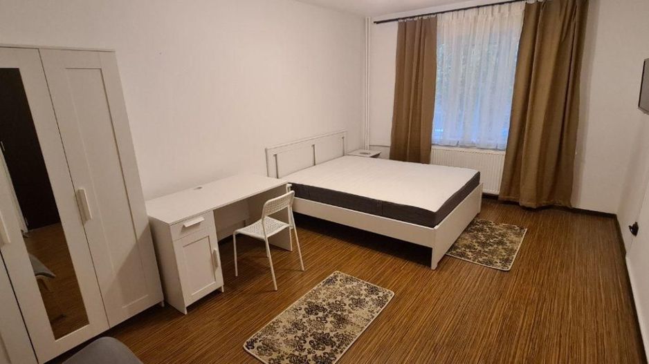 GARSONIERA PIATA SUDULUI, BUCATARIE INCHISA, MOBILAT/UTILAT MODERN - Poză 1