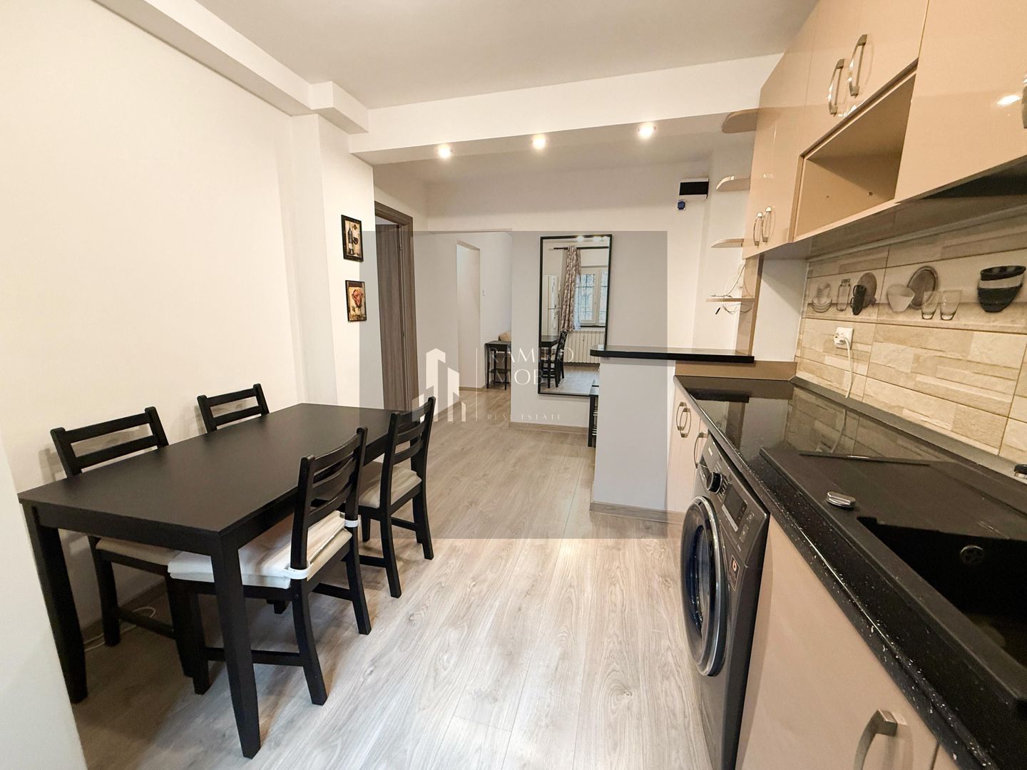 Apartament 3 camere decomandat,  Petre Ispirescu - Poză 1