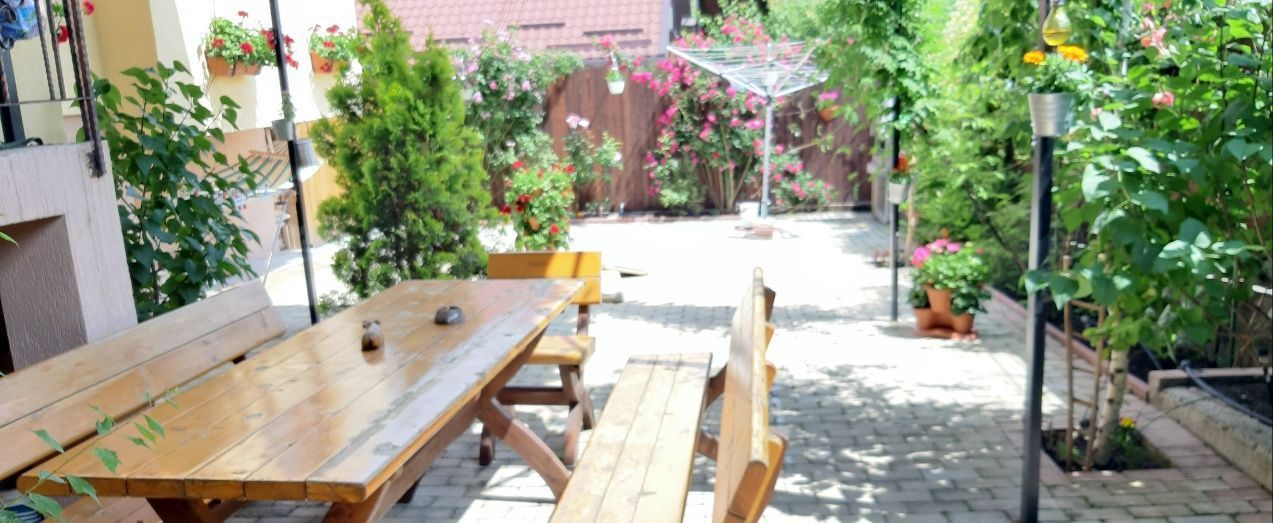 Penthouse cu grădină, beci, magazii,  parcare - zona Bucium, - Poză 1