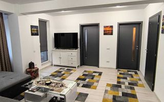 Apartament cu 3 camere, etaj 1, parcare inclusă, acces privat. - Poză 3