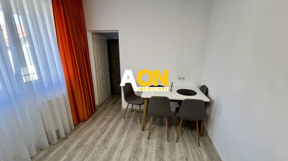 Apartament cu 1 Cameră, Etaj 1, Zona Piață - Poză 4