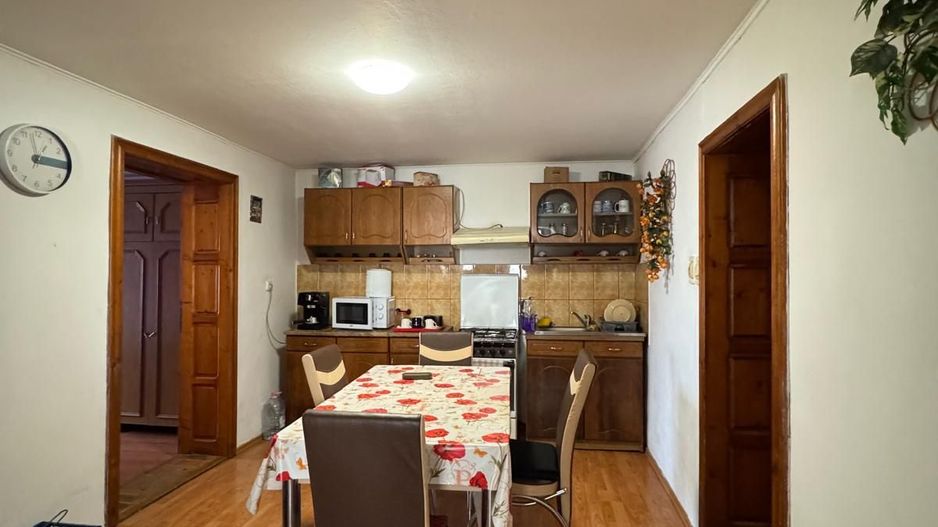 Casa de vanzare zona Sacadat - Poză 1