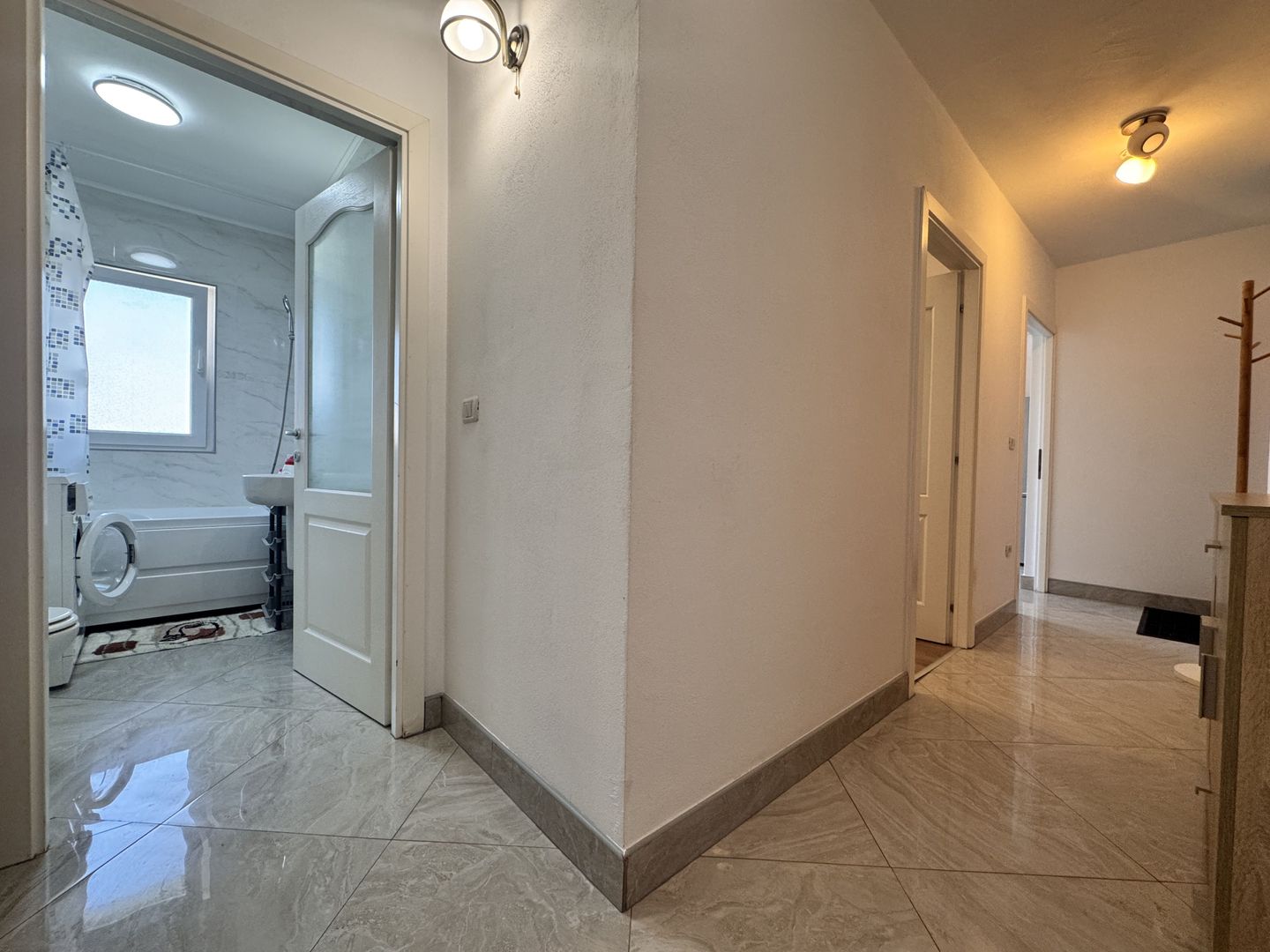Apartament de inchiriat, Bloc NOU, str Tudor Vladimirescu, Arad. - Poză 5