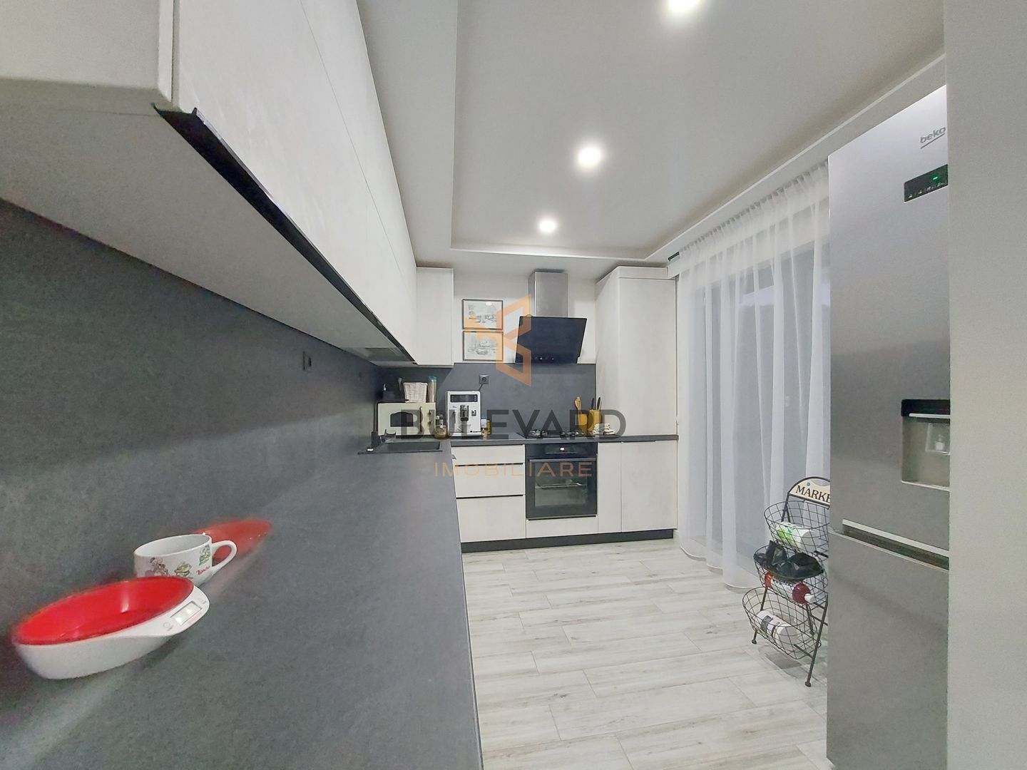 Penthouse cu terasa de 72 mp, zona strazii Eroilor! - Poză 4