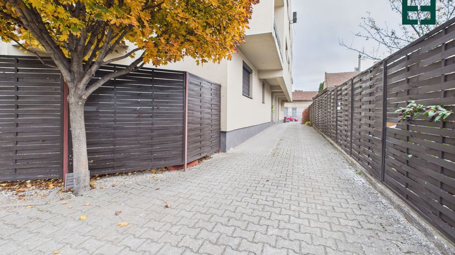 Apartament cu 3 camere etajul 1 cartierul Aradul Nou - Arad - Poză 21