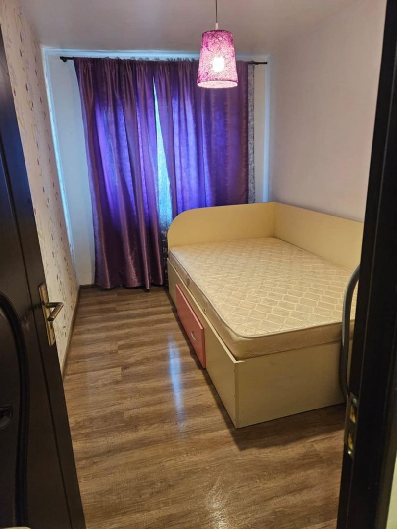 Apartament cu 3 camere, decomandate, etaj 4, zona FILATURII; - Poză 5