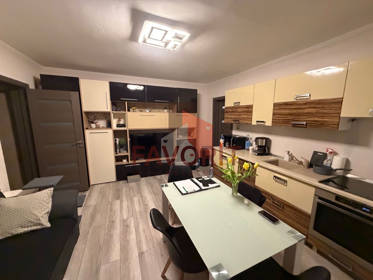 Mobilat si utilat. Bloc izolat. La 2 pasi de scoala - Poză 3