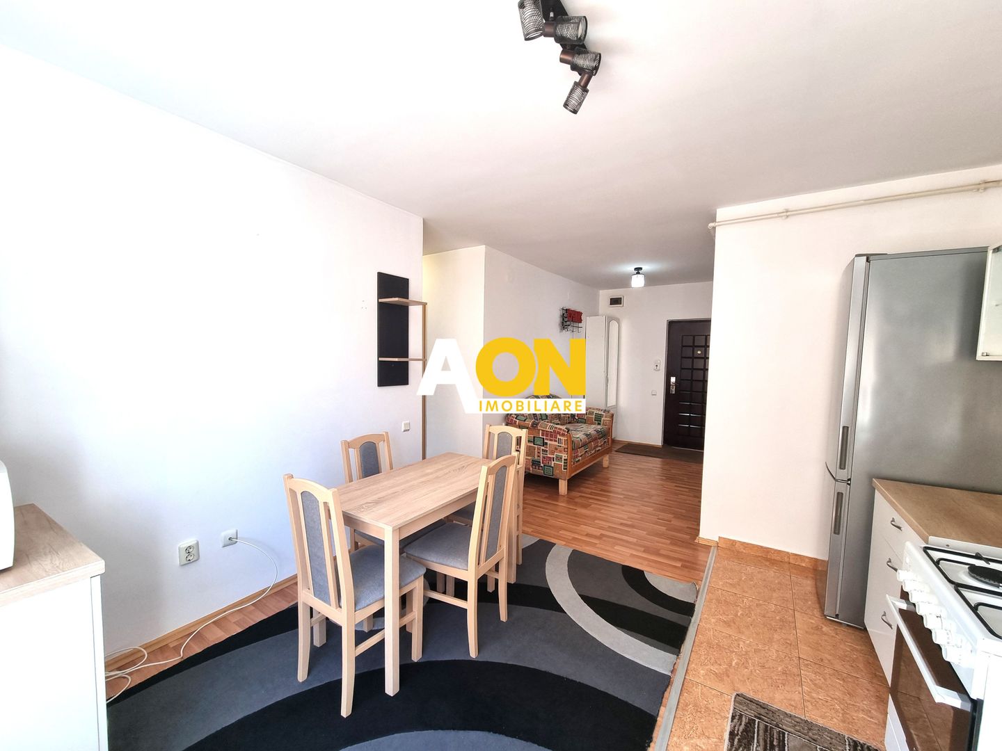 De inchiriat apartament 3 camere, zona Kaufland, Cetate - Poză 2
