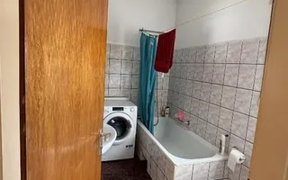 Agenția imobiliara BRASADAS vinde casa in zona CENTRALA. - Poză 11