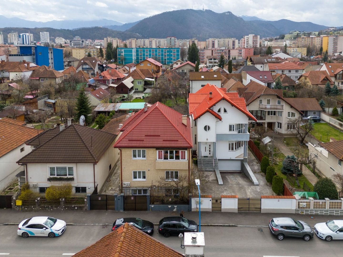 Apartament cu 3 camere la casa | Curte 130 mp | Zona Grivitei strada Vulcan - Poză 4