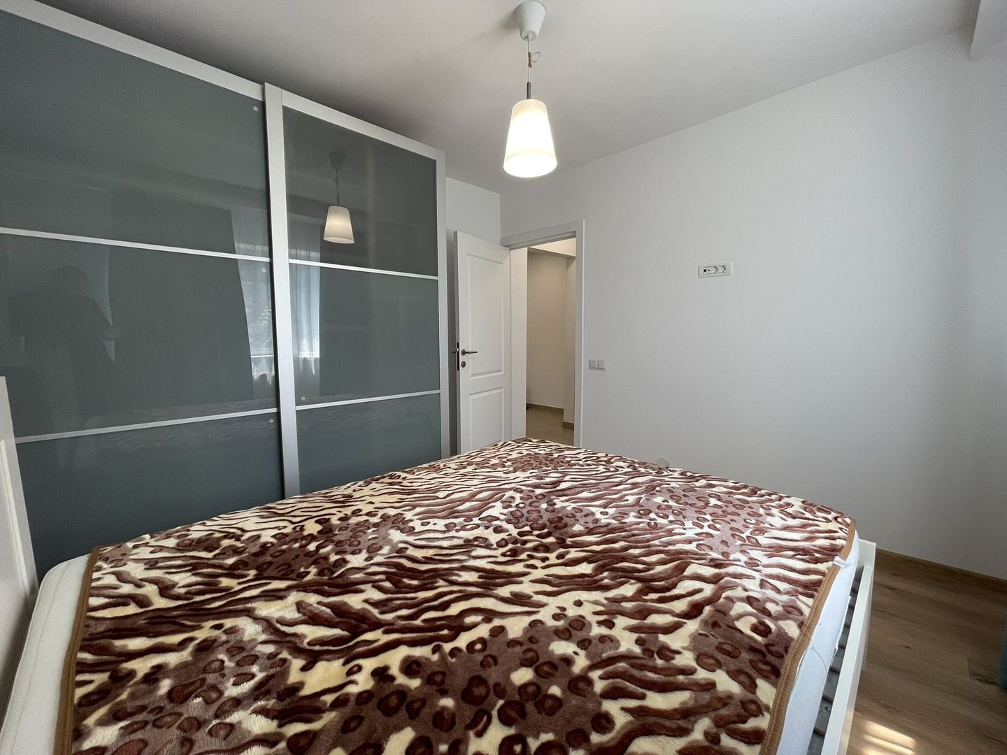 BERCENI | Aparatorii Patriei | Chirie 2 Camere Renovat + Metrou - Poză 5