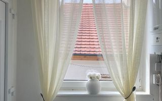 Casa renovata 250 mp utili si teren 935 mp in zona centrala Cisnadie - Poză 12