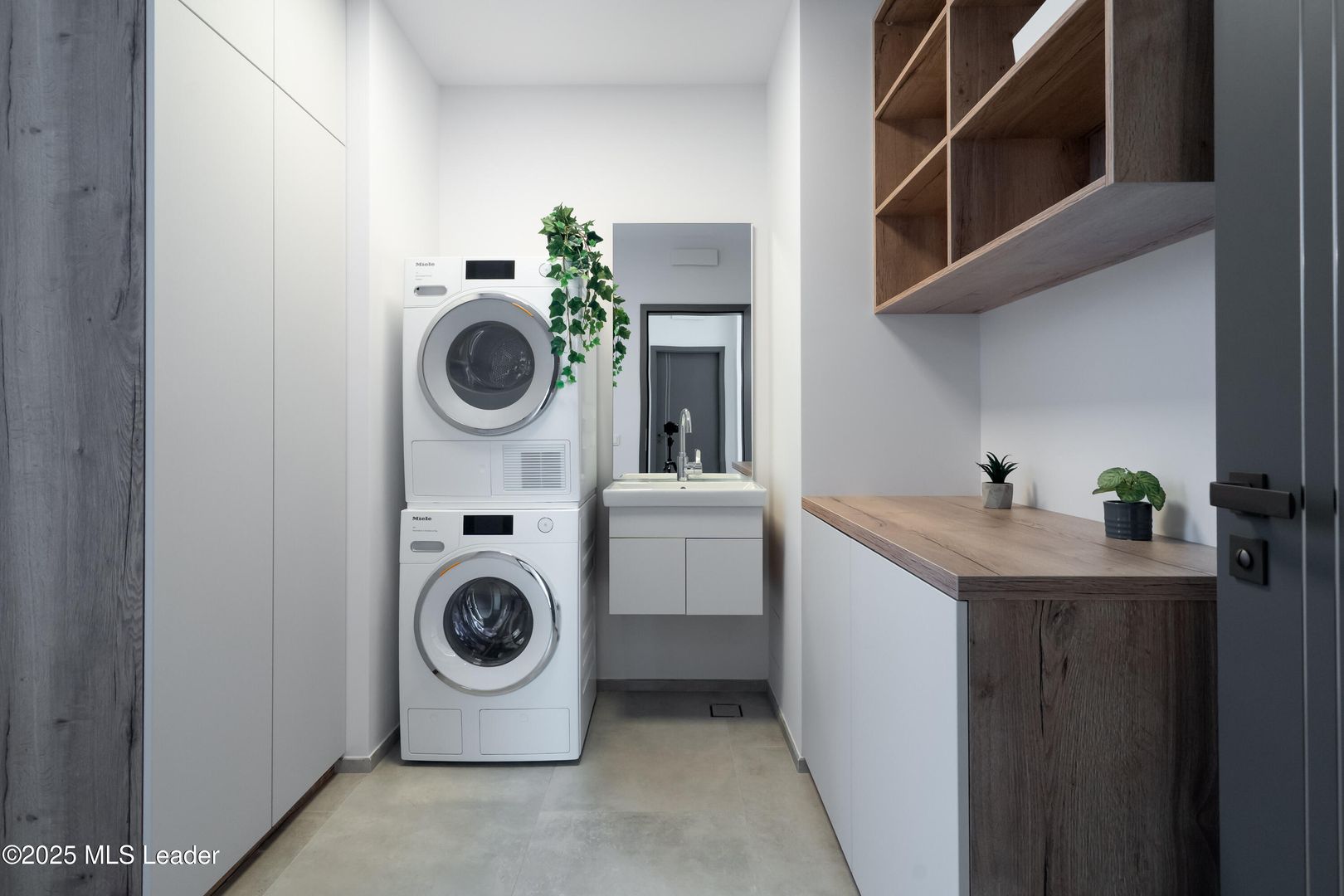 Smart-Home nZEB spectaculoasa Bucuresti Sector1 cu deschidere lac - Poză 52