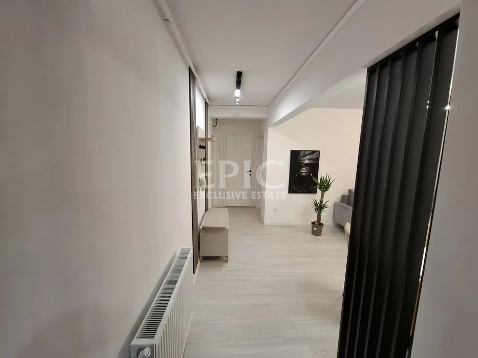 3 camere/Renovat/ Mobilat-Utilat Modern / Etajul 4/ Zona Dâmbu - Poză 3