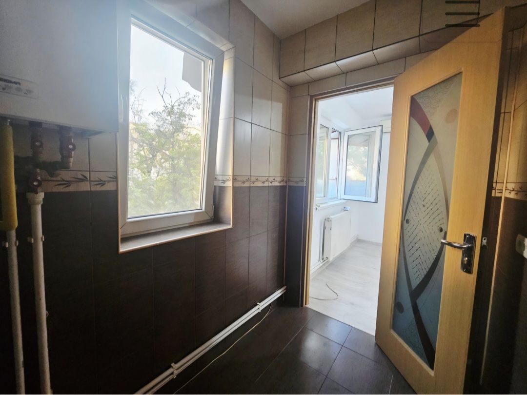 apartament 3 camere Mall Vitan renovat centrala proprie, metrou - Poză 5