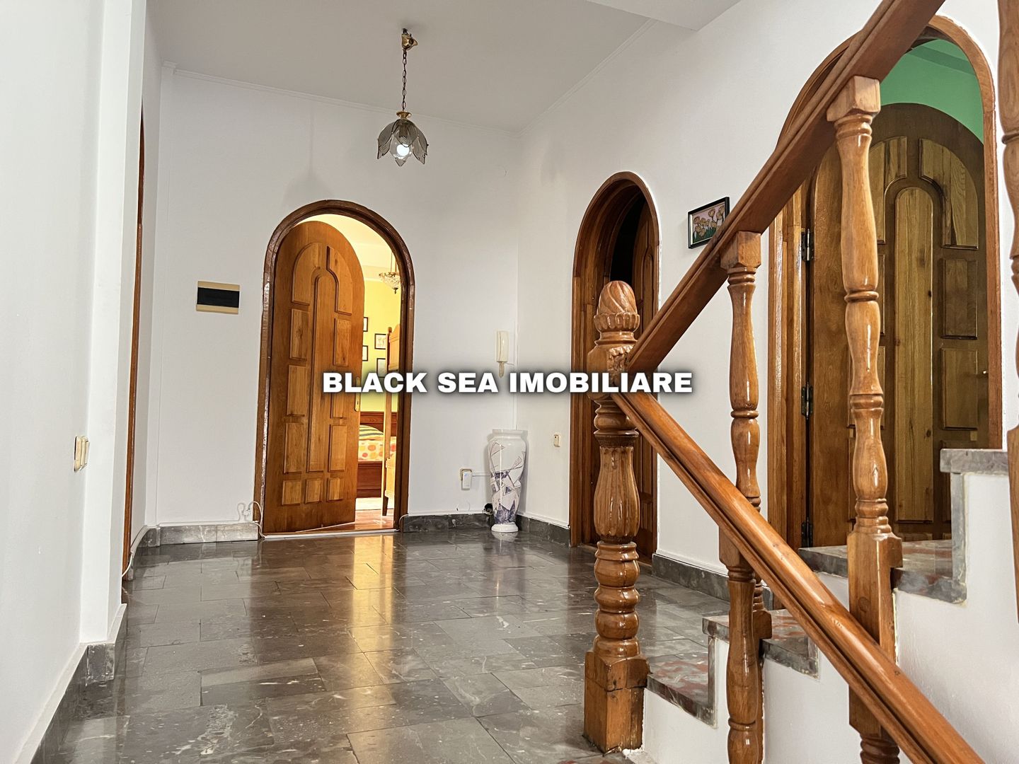 Vila 7 camere D+P+1+M - 2 Garaje - 50m de plaja - Zona centrala - Poză 3