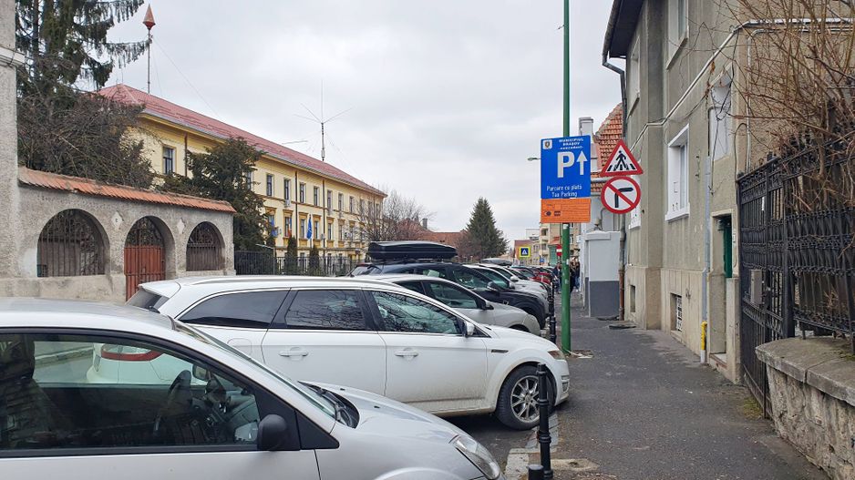 Zona Piața Unirii-Poarta Schei apartament spațios, mobilat complet - Poză 16