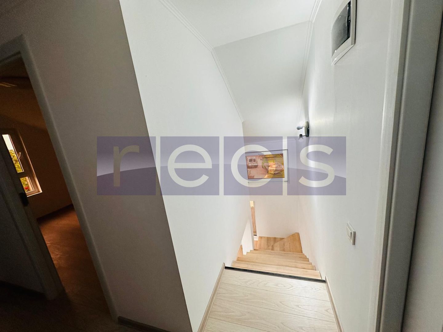 CASA DE VANZARE | 6 CAMERE | 1050 MP - Poză 12