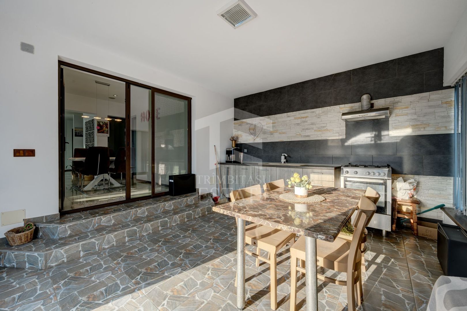 Vilă 342 mp cu piscină și 800 mp teren / 4 dormitoare / Pleașa - Poză 43
