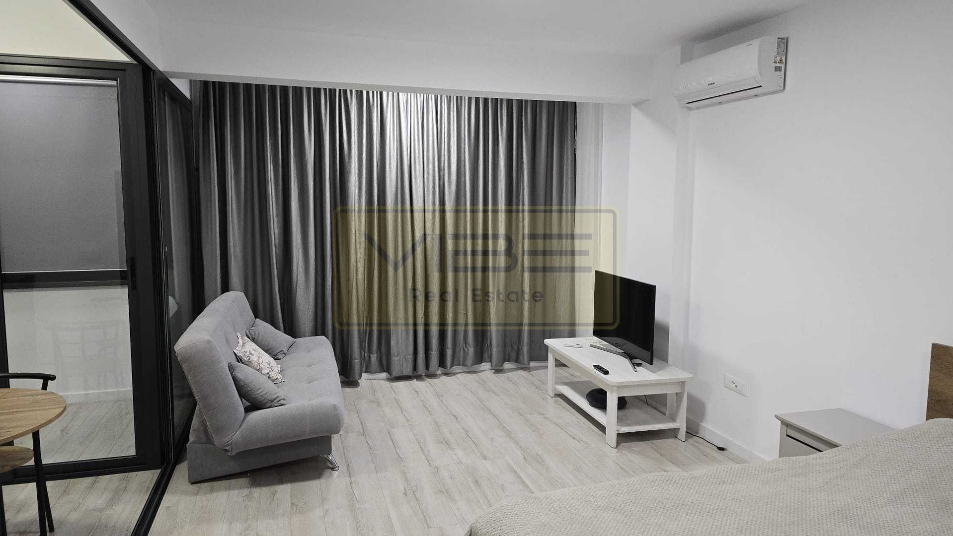 Apartament nou, modern, cu parcare la Comat Towers. - Poză 8