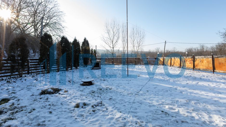 Proprietate cu casa si spatiu comercial+teren 4060 mp Bahna - Poză 45