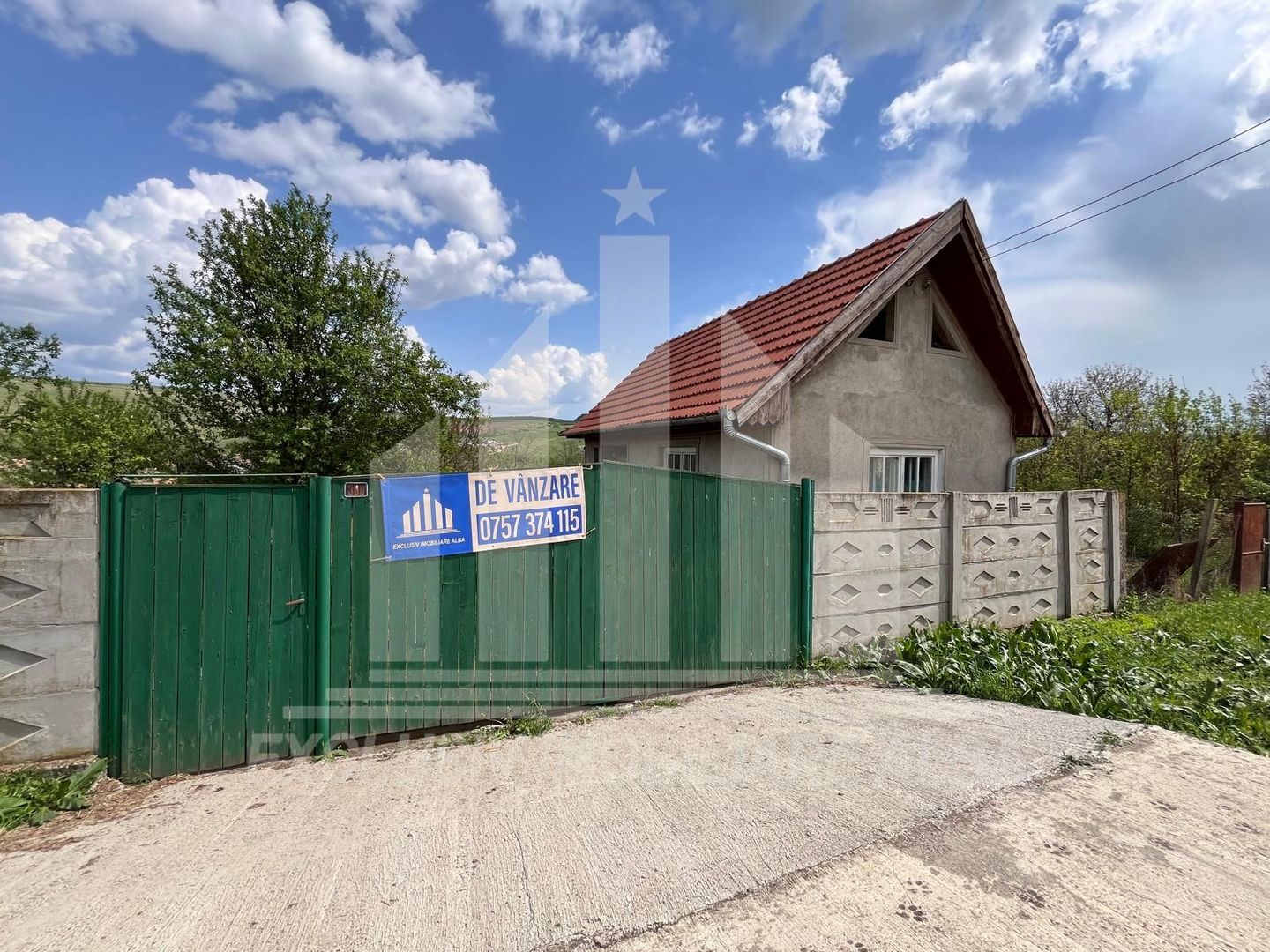 Casa de vanzare, Berghin - Poză 1