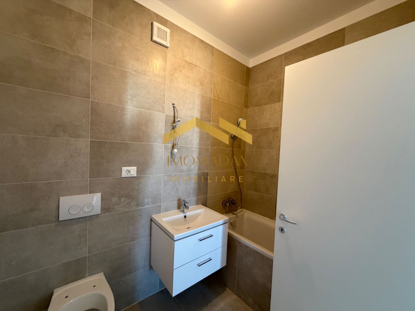 109 Corner-3 Camere-Etaj 1 - Poză 17
