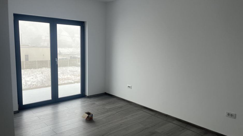 Sacalaz individuala P+E,Terasa,balcon,2 bai,5 camere,2 F.s - Poză 16