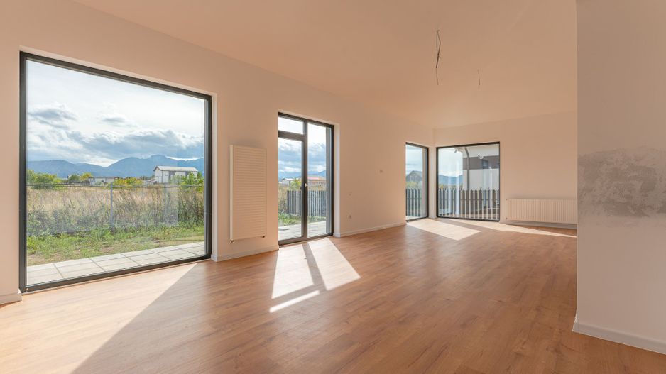 Casa individuala dispusa pe un singur nivel in Izvor, Tarlungeni - Poză 4