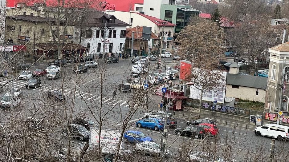 Apartament 2 camere metrou Stefan cel Mare - Poză 1