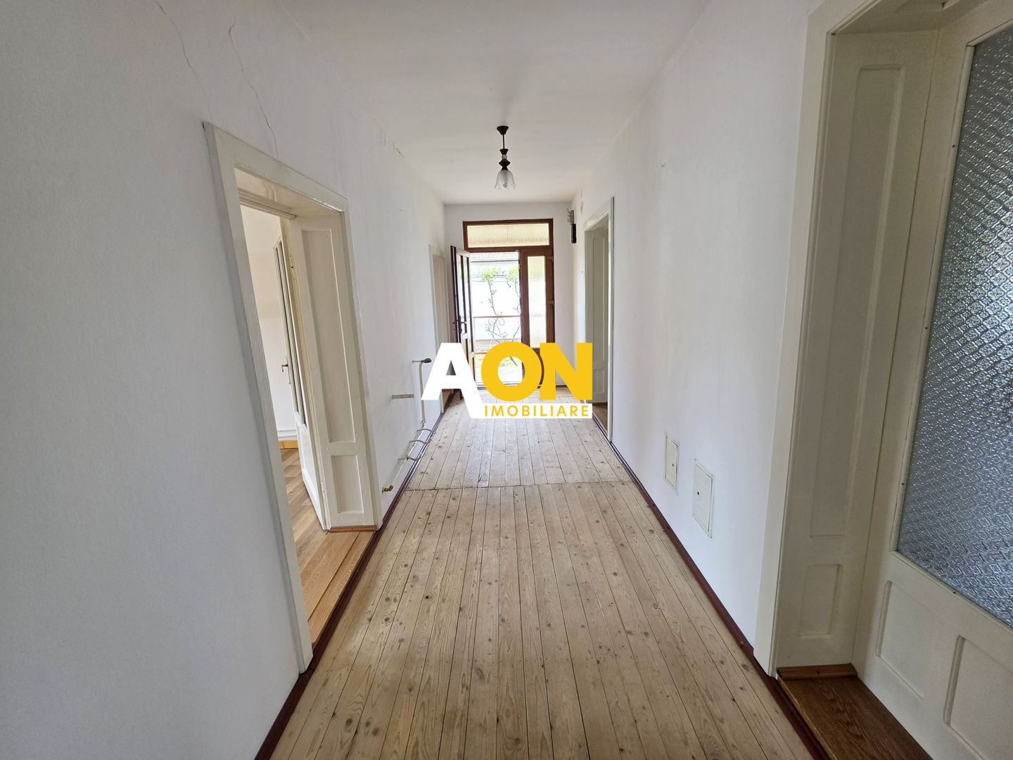 Casa 4 camere, 2 garaje, 652 mp teren, zona exclusivista, Cetate - Poză 13