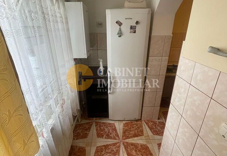 Apartament cu 2 camere decomandat bloc din 1982 zona Alexandru - Poză 5
