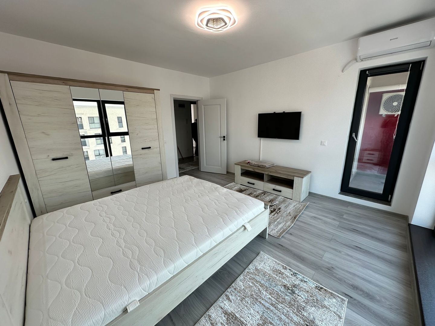 Studio | Garsoniera 9Min Lujerului Mall Plaza Exigent Boxa Inclusa - Poză 2