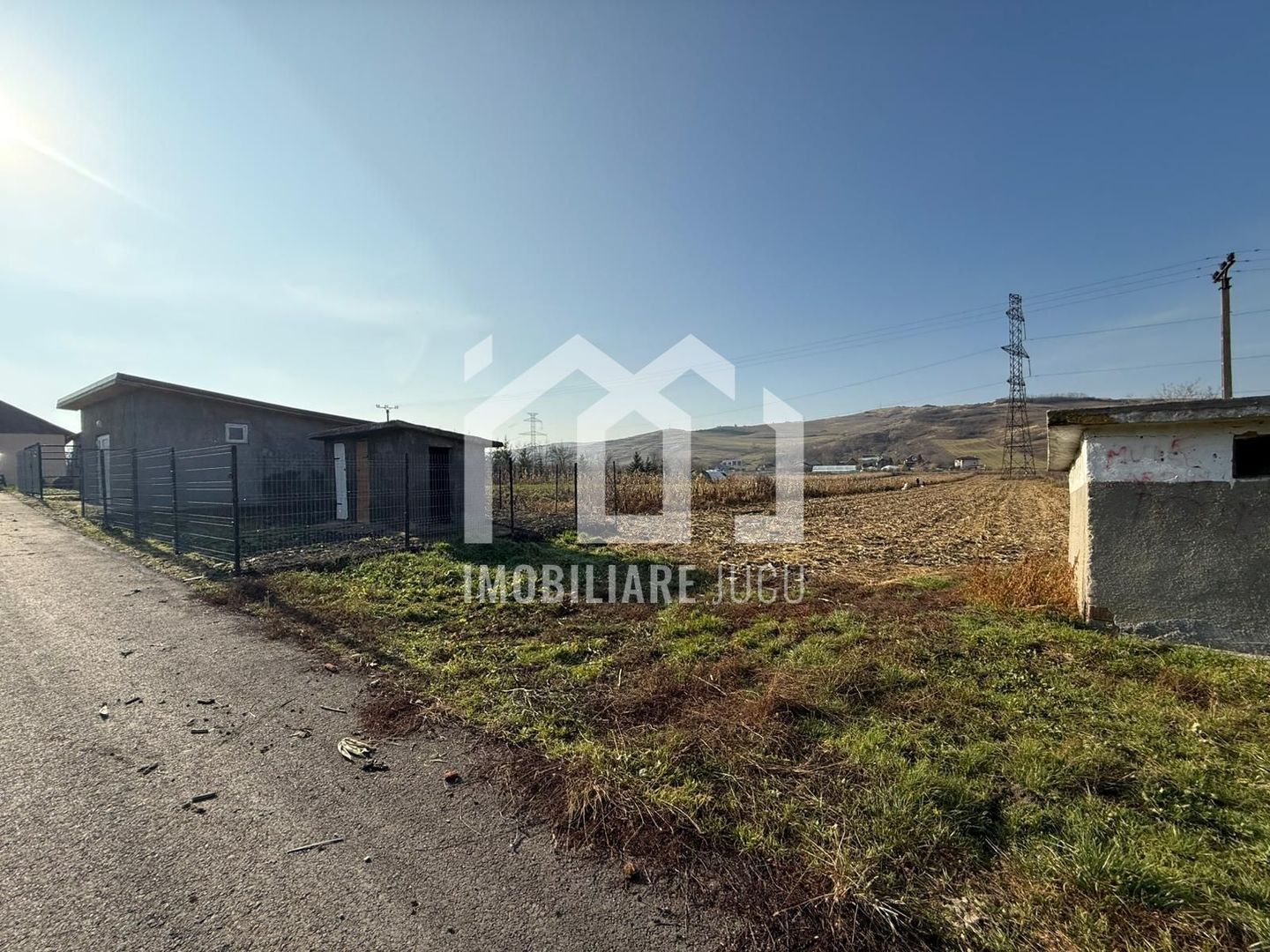 Loc de casa in centrul localitatii Gadalin,  1000mp, Nu necesita PUZ - Poză 1