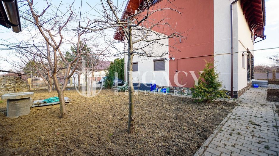 De vânzare - Vilă P+1E+M cu teren generos în Vișan - Poză 10