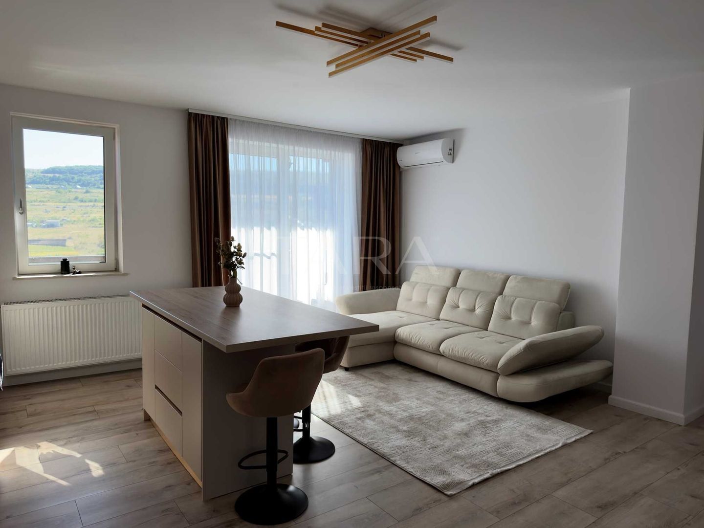 Apartament premium, 3 camere, 2 balcoane, 3 locuri de parcare. - Poză 2