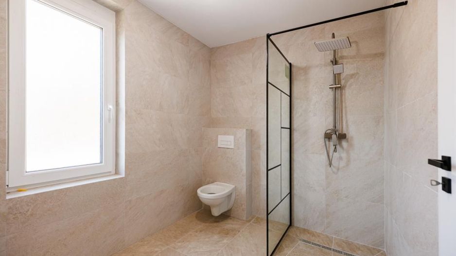 Duplex P+E în Moșnița Nouă, 3 dormitoare, 3 bai, teren 403 mp. Comision 0% - Poză 19