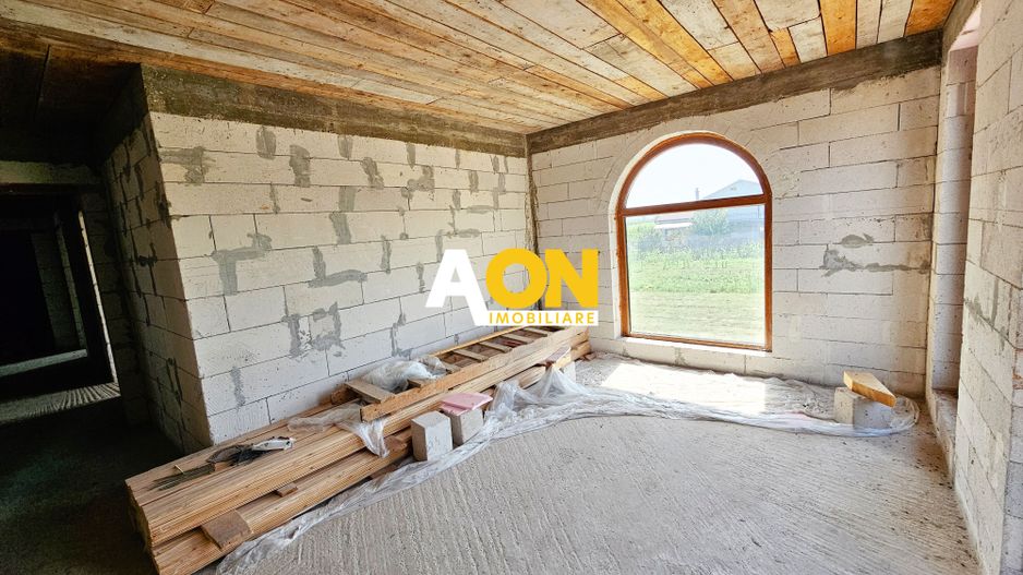 Casa la rosu, 4 camere, 301 mp teren, P+1, zona Alba-Micesti - Poză 19