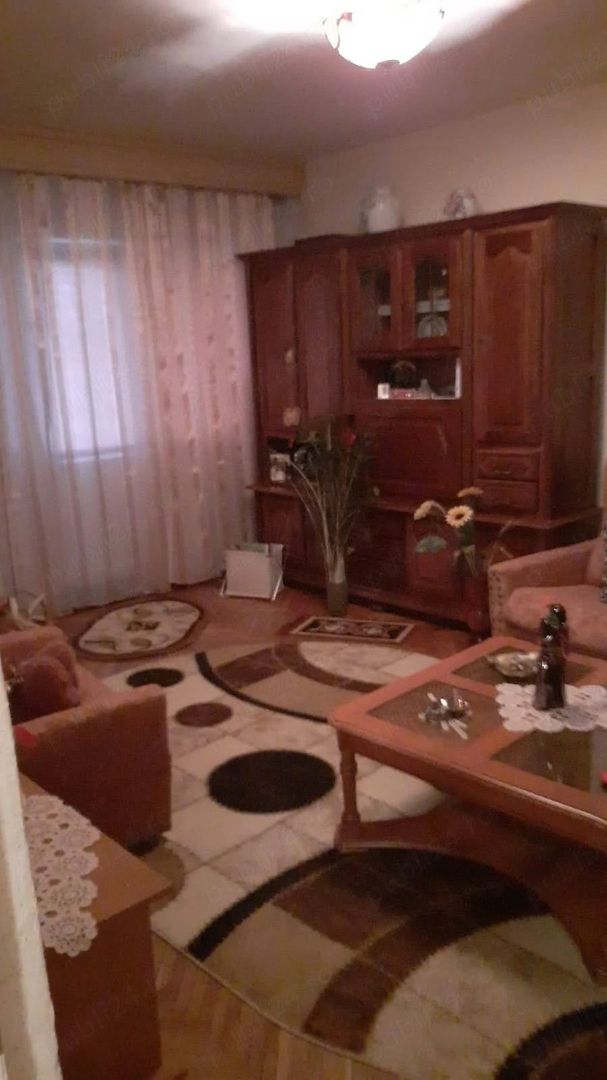 Vând apartament cu doua camere - Poză 2